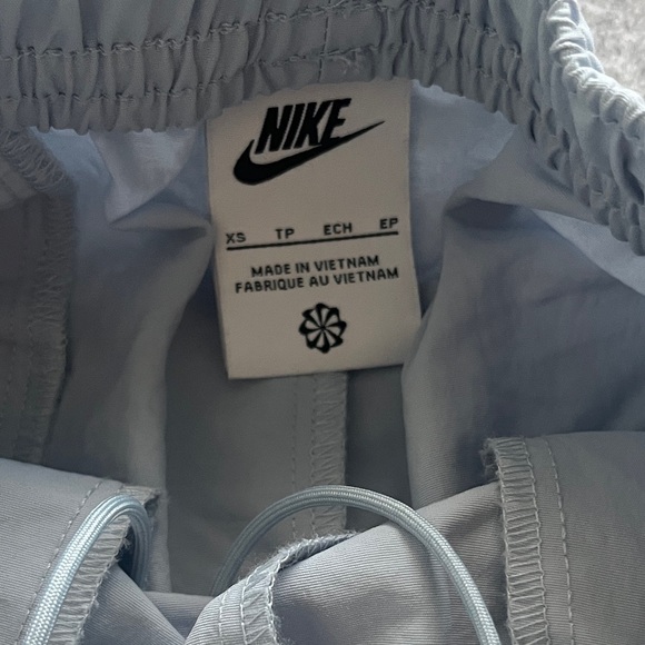 Nike Sportswear Everything Woven Mid-Rise Open-Hem Trousers Sz XS Blue - Picture 4 of 8